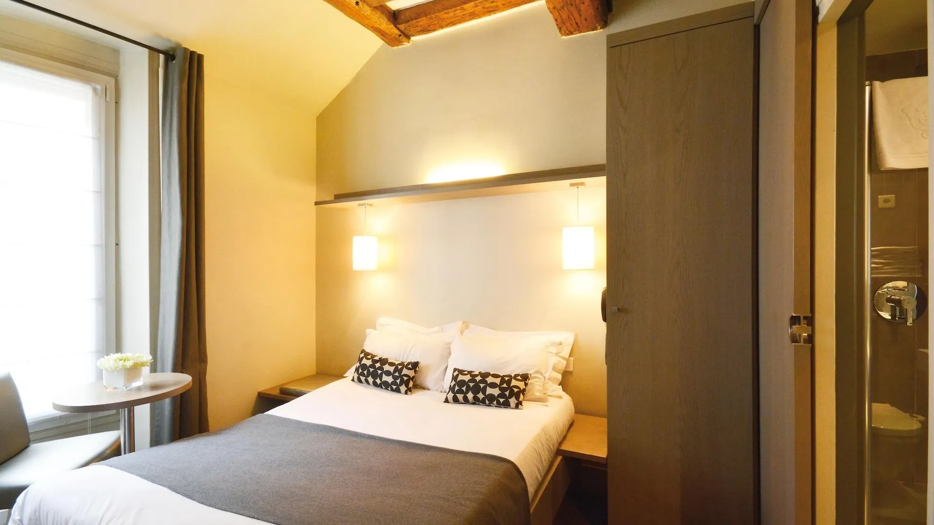 Des Princes Hotel 2*