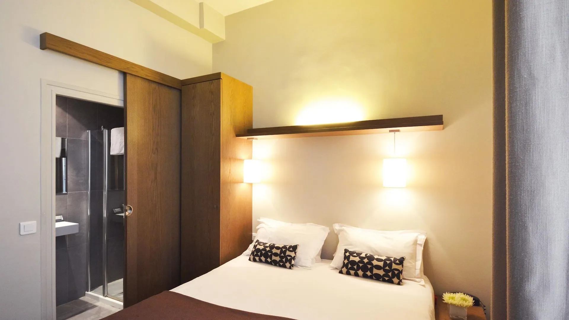Hotel Des Princes 2*